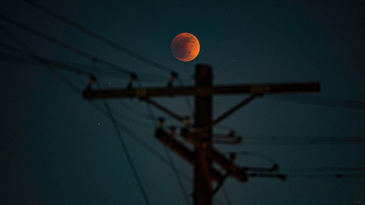 Nie przegap: Złap Mercury, zanim zniknie i zobacz, jak księżyc zmienia się szkarłat!